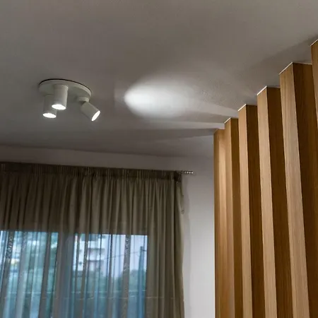 Modern Flat Apartment *