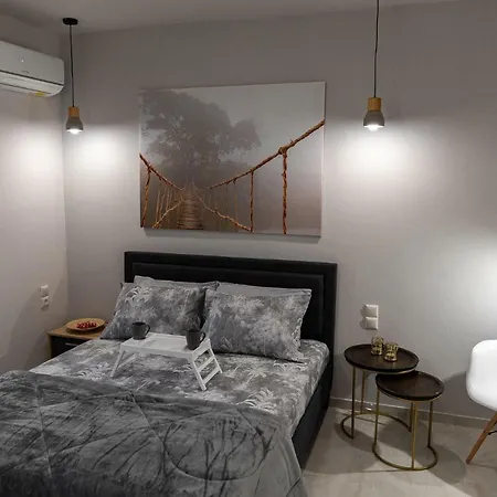 Modern Flat Amudára Laszithiu