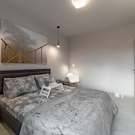 Modern Flat Apartman